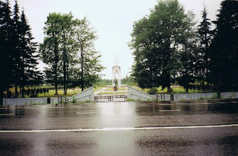 Памятник и захоронение на месте массовой гибели Второй Ударной Армии в Мясном Бору