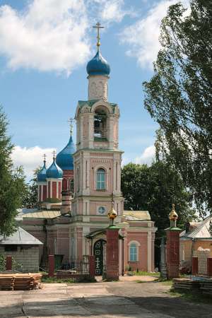 Церковь Михаила Архангела в с. Белый Раст Дмитровского района Московской области