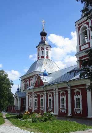 Северный фасад Ильинской церкви в Сергиевом Посаде Московской области