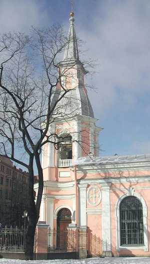 Колокольня Андреевского собора на Васильевском острове в Санкт-Петербурге