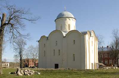 Успенский собор в Староладожском Успенском монастыре