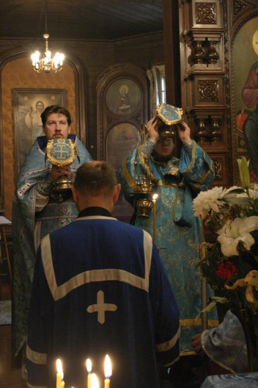 Православная Церковь чествует Казанскую икону Божией Матери.
